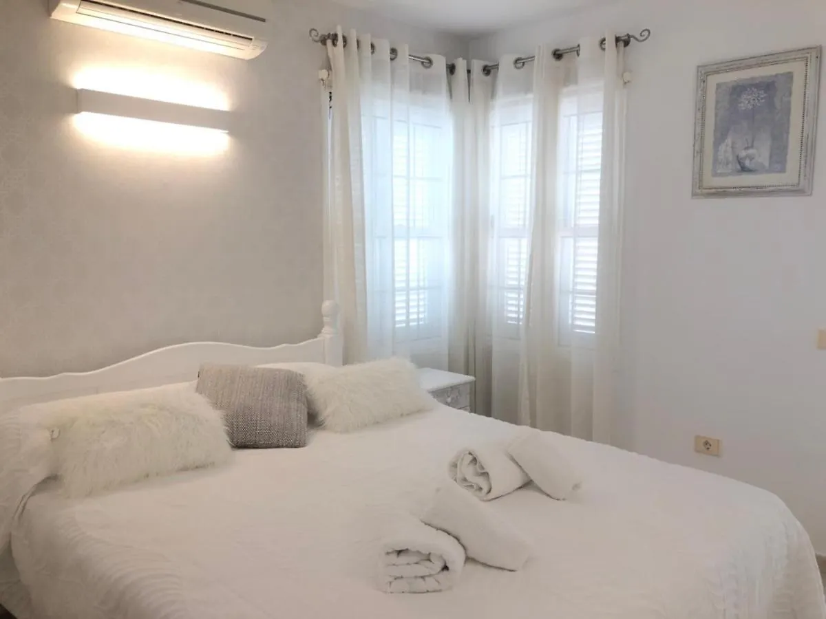 أذيخي Seaside Luxurous Private 3 Bedroom Villa With Swimming Pool إسبانيا